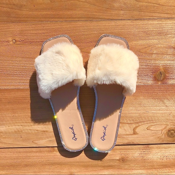 Qupid Shoes - FINAL PRICE! Beige Faux Fur Slide Sandals